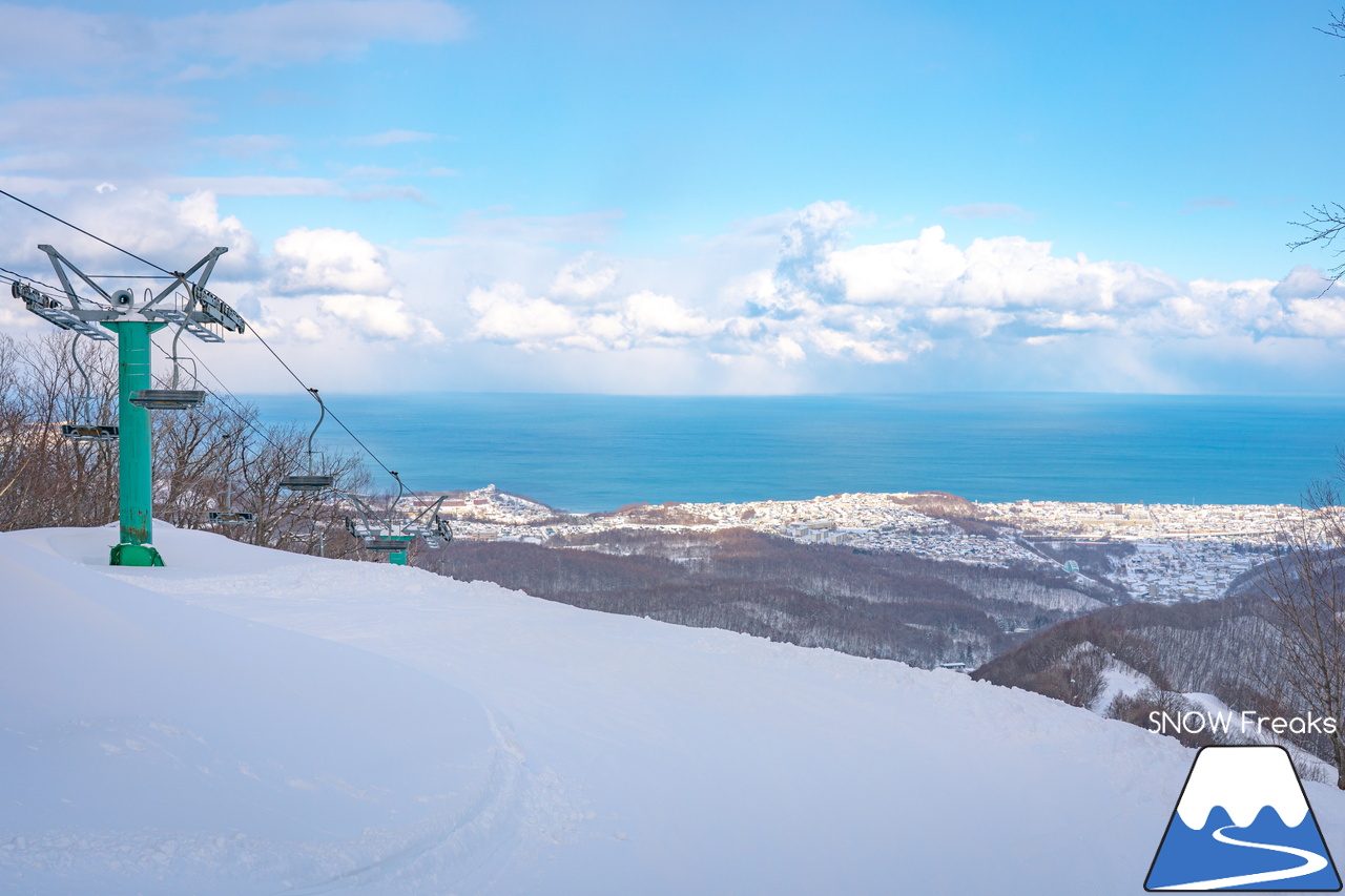 朝里川温泉スキー場｜祝・粉雪復活！競争率ゼロのゲレンデでパウダー三昧♪